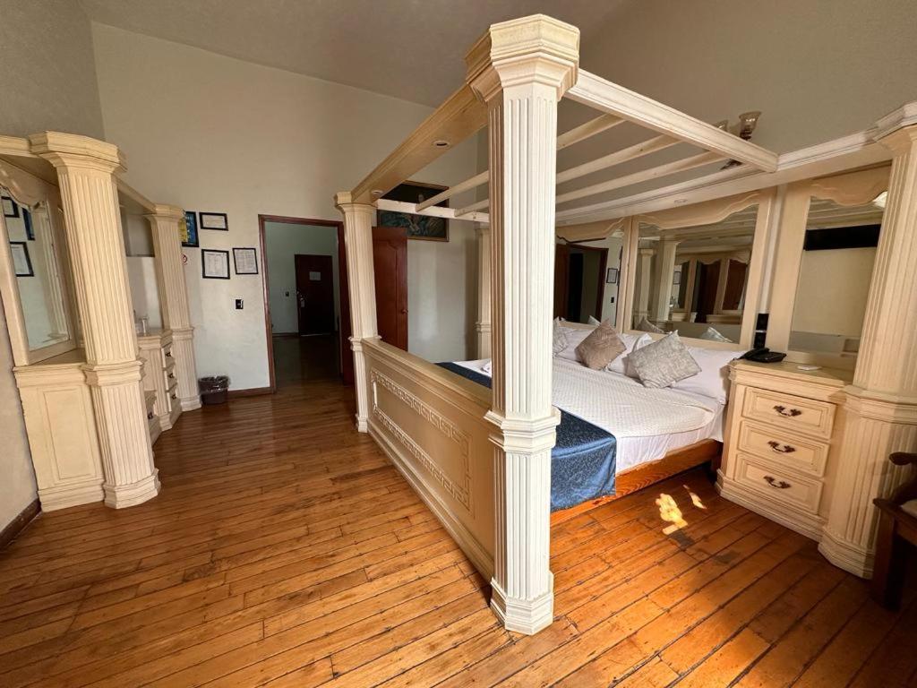 Hotel Frances Guadalajara Eksteriør billede